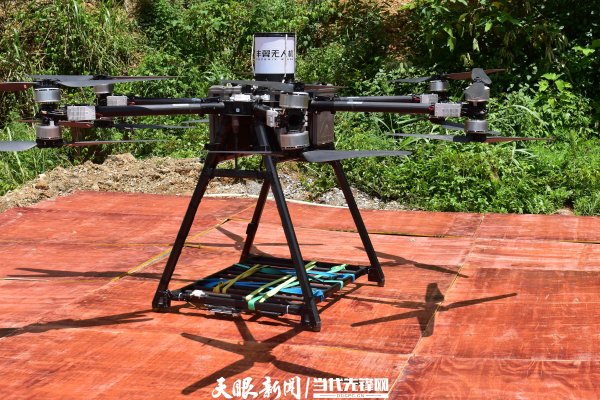 国融资管 镇宁蜂糖从果园“飞”到交易市场 用时从2小时缩短到15分钟