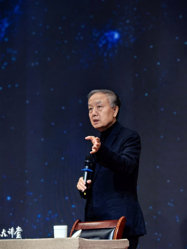 巨龙配资 “城中村”等历史建筑的保护未来如何？张杰教授对话青年传习志愿者｜名人大讲堂